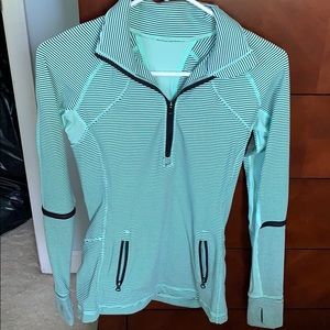 Lululemon run briskly 1/4 zip